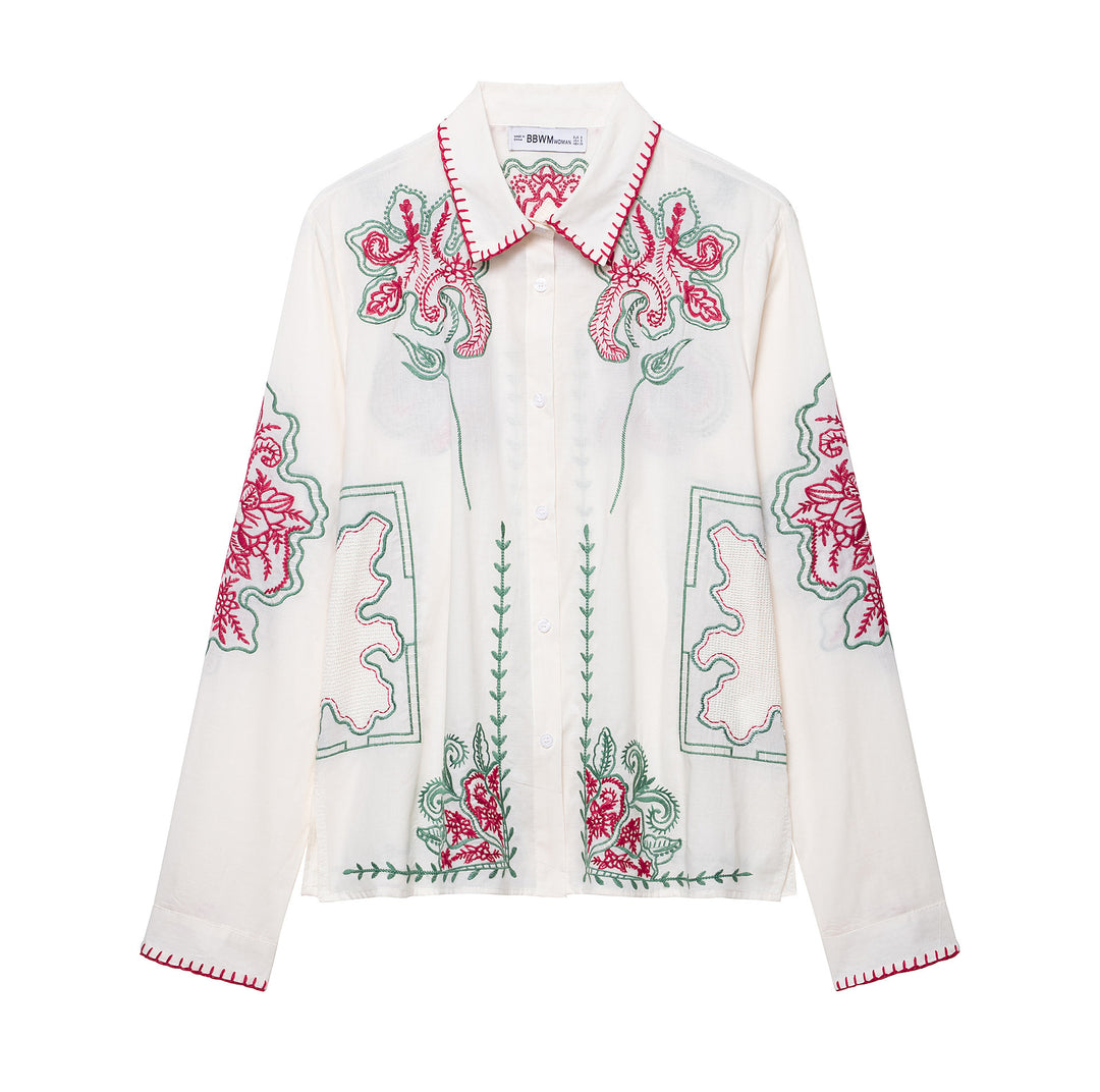 Dam Hemdblus med konstfulla broderier Mirla-Eva Jonsson