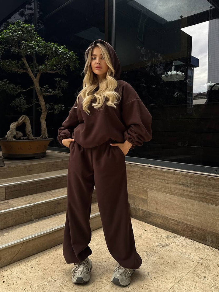 Dam Hoodie och joggingset med avslappnad passform Mirla-Eva Jonsson