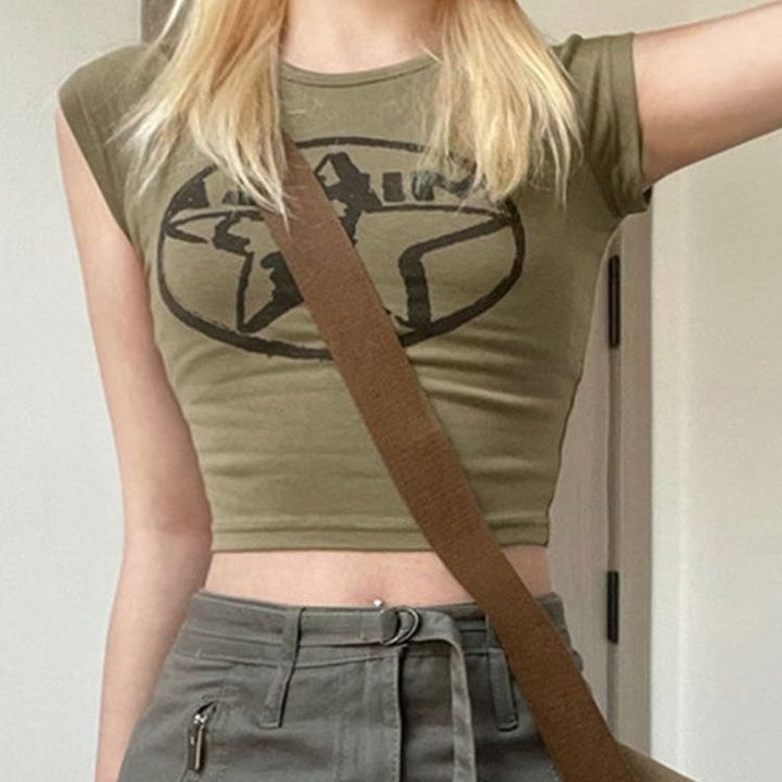 Dam K Crop-Top med kreativ grafisk tryck och figurnära snitt Mirla-Eva Jonsson