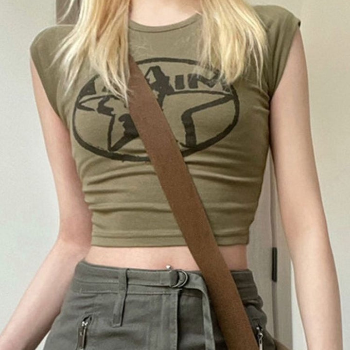 Dam K Crop-Top med kreativ grafisk tryck och figurnära snitt Mirla-Eva Jonsson