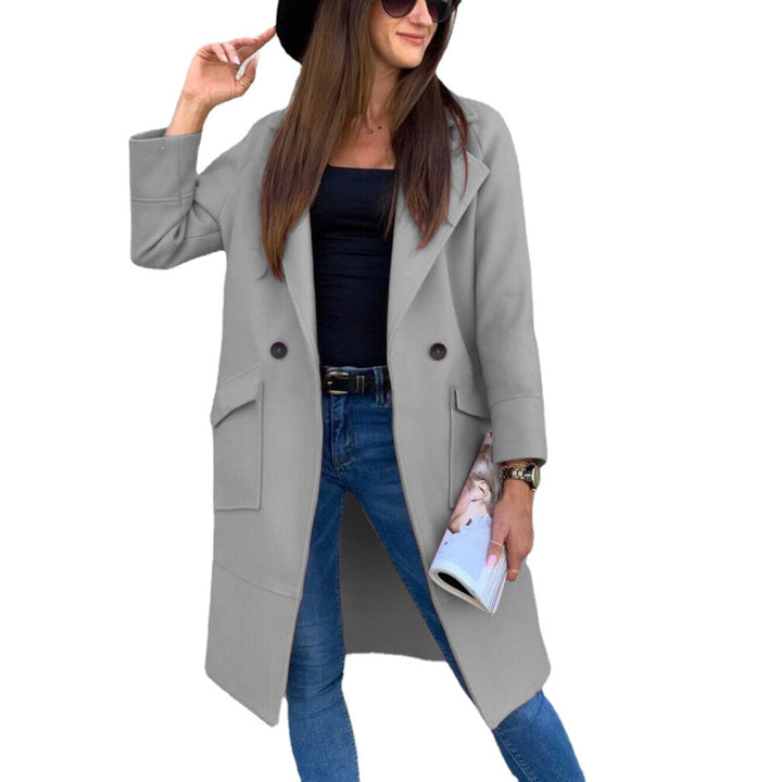 Dam K elegant trenchcoat med dubbel knapprad och praktiska fickor Mirla-Eva Jonsson
