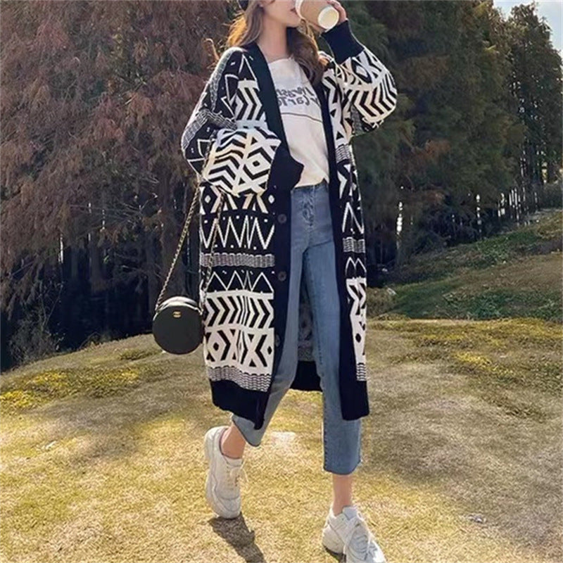 Dam Lång Cardigan med Grafisk Design och Djupa Fickor Mirla-Eva Jonsson