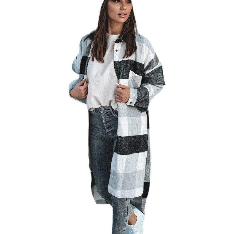 Dam Lång rutmönstrad vinterkappa med knappdesign och lös passform Mirla-Eva Jonsson