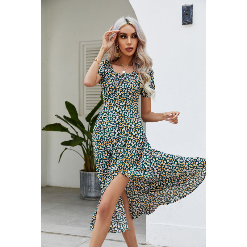 Dam Maxi dress med lekfull design i blommor och sidoflik-Eva Jonsson