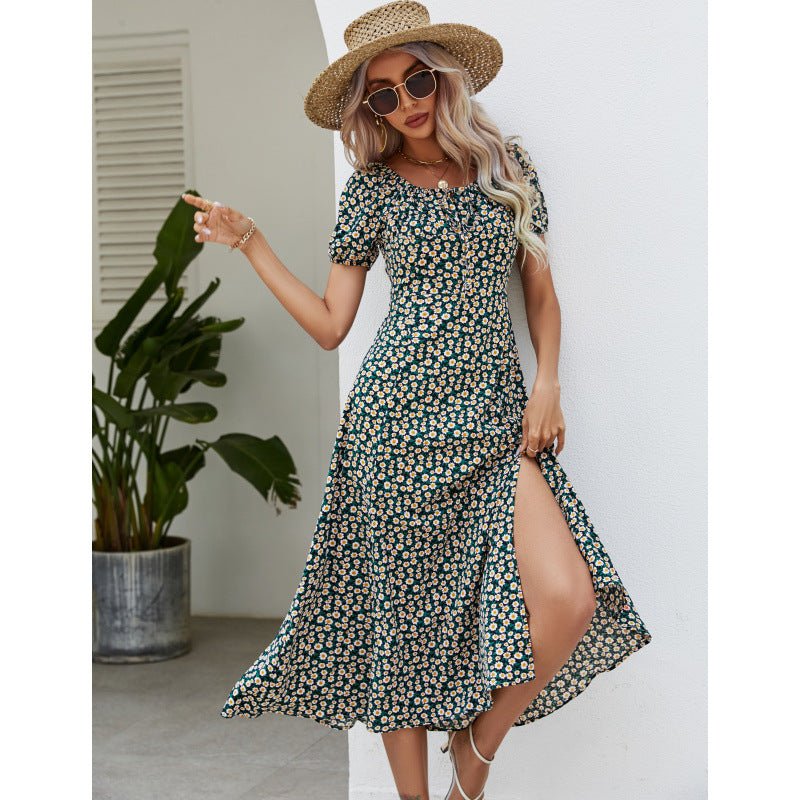 Dam Maxi dress med lekfull design i blommor och sidoflik-Eva Jonsson