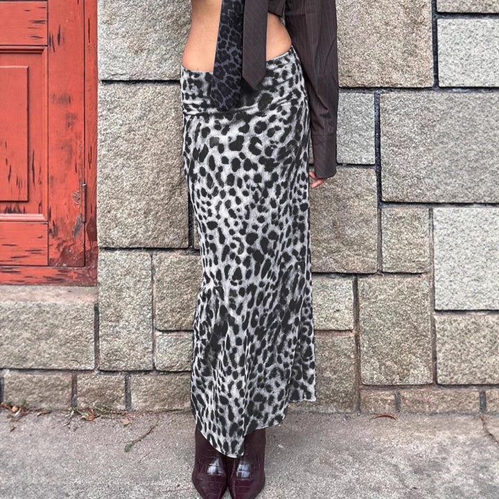 Dam Maxi kjol med elegant leopardtryck och hög slits Mirla-Eva Jonsson