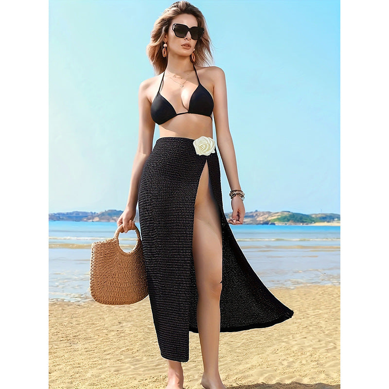 Dam Maxi skirt with side slit and elegant floral accent Mirla-Eva Jonsson