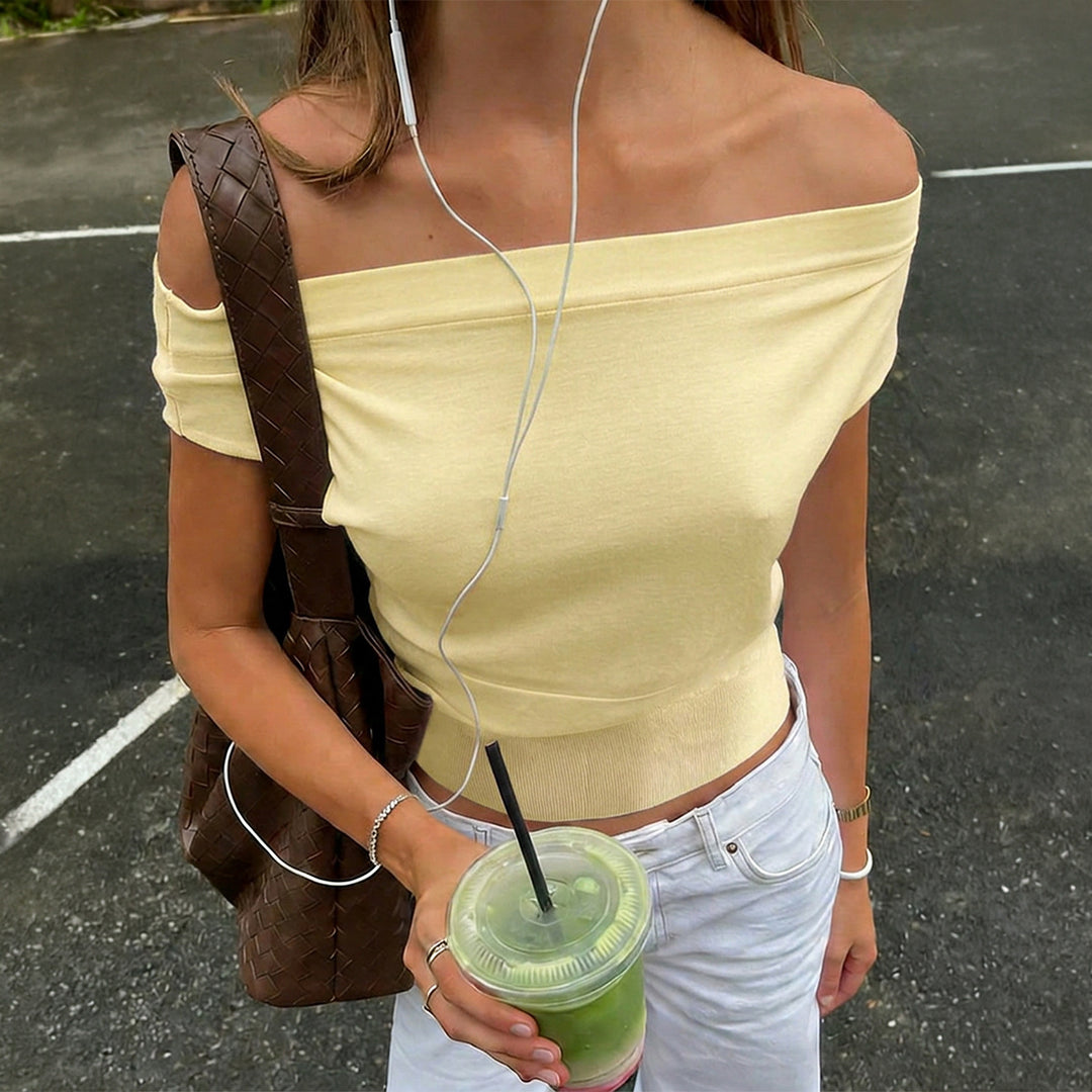 Dam Off-Shoulder Crop-Top med figurnära skärning Mirla-Eva Jonsson