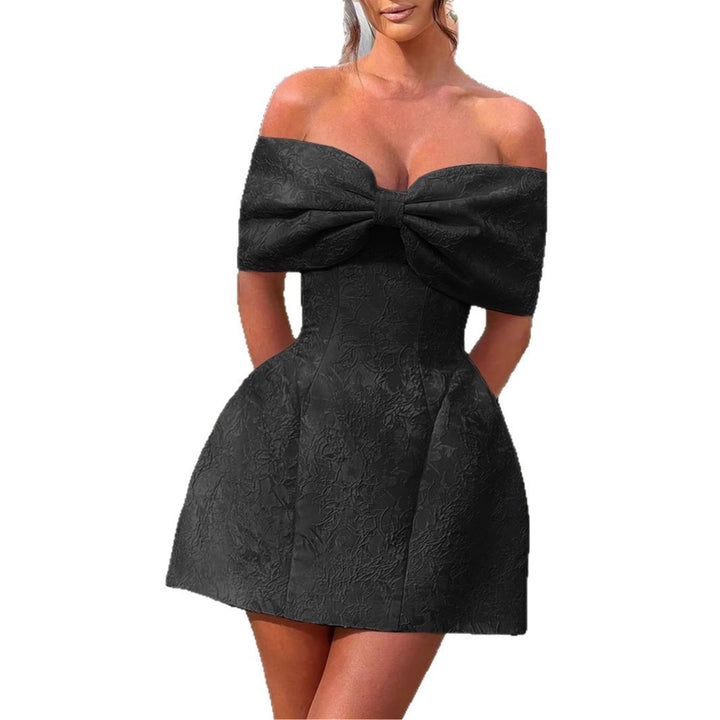 Dam Off-Shoulder Klänning med blommönster och elegant bustier Mirla-Eva Jonsson