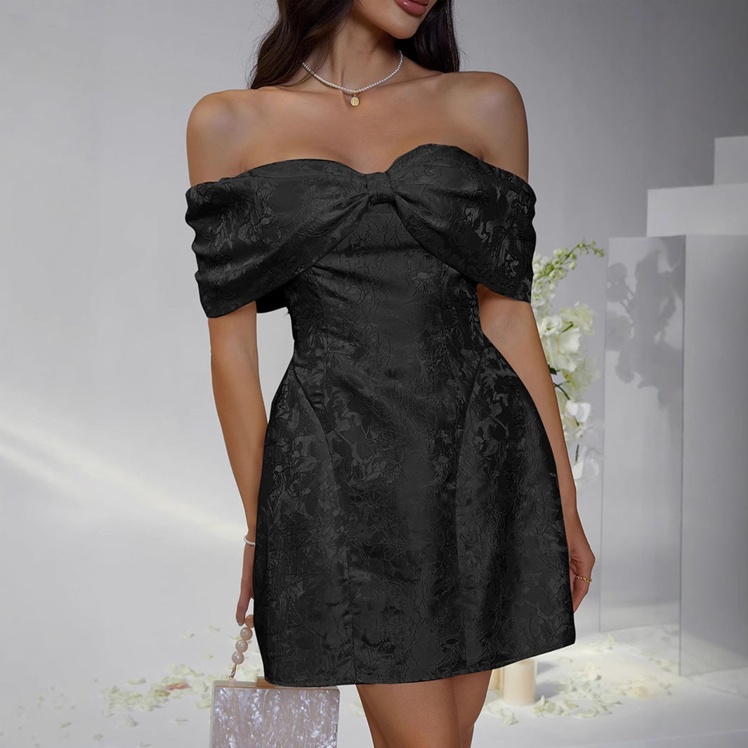 Dam Off-Shoulder Klänning med blommönster och elegant bustier Mirla-Eva Jonsson