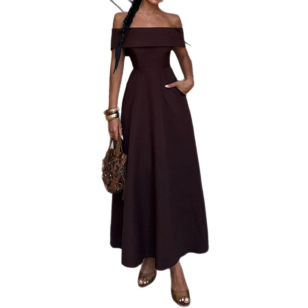 Dam Off-Shoulder Maxiklänning med fickor och elegant silhuett Mirla-Eva Jonsson