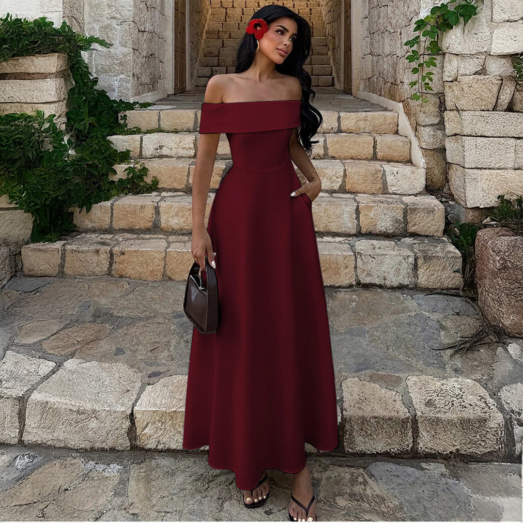 Dam Off-Shoulder Maxiklänning med fickor och elegant silhuett Mirla-Eva Jonsson