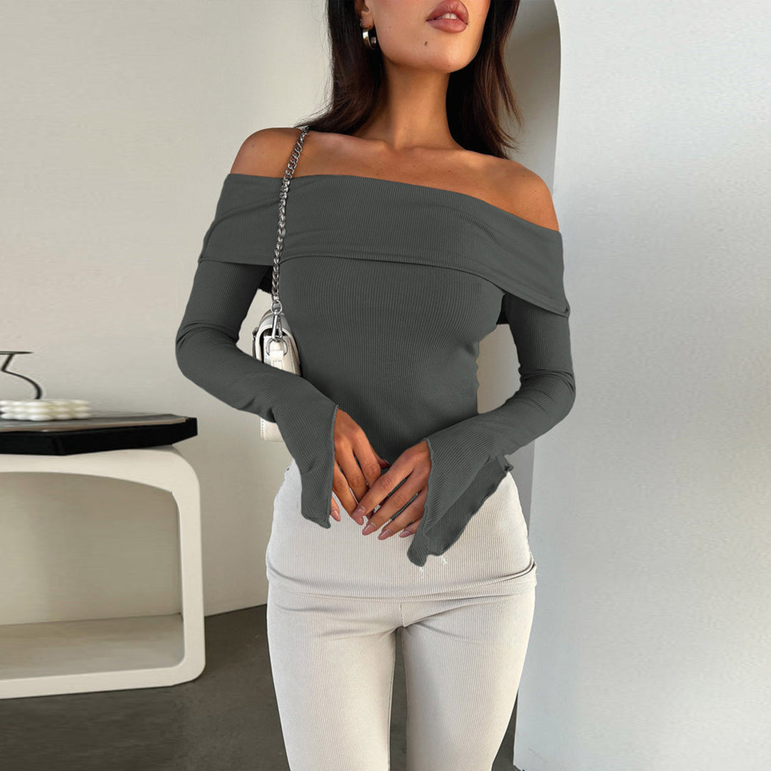 Dam Off-Shoulder Shirt med eleganta trumpetärmar Mirla-Eva Jonsson