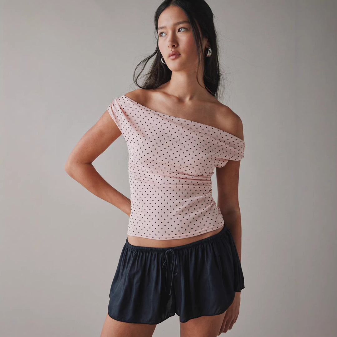Dam Off-Shoulder Topp med figursmickrande snitt Mirla-Eva Jonsson