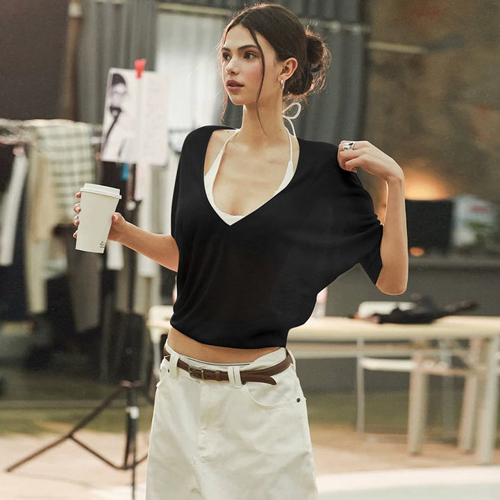 Dam Oversize T-shirt med djup V-ringning Mirla-Eva Jonsson