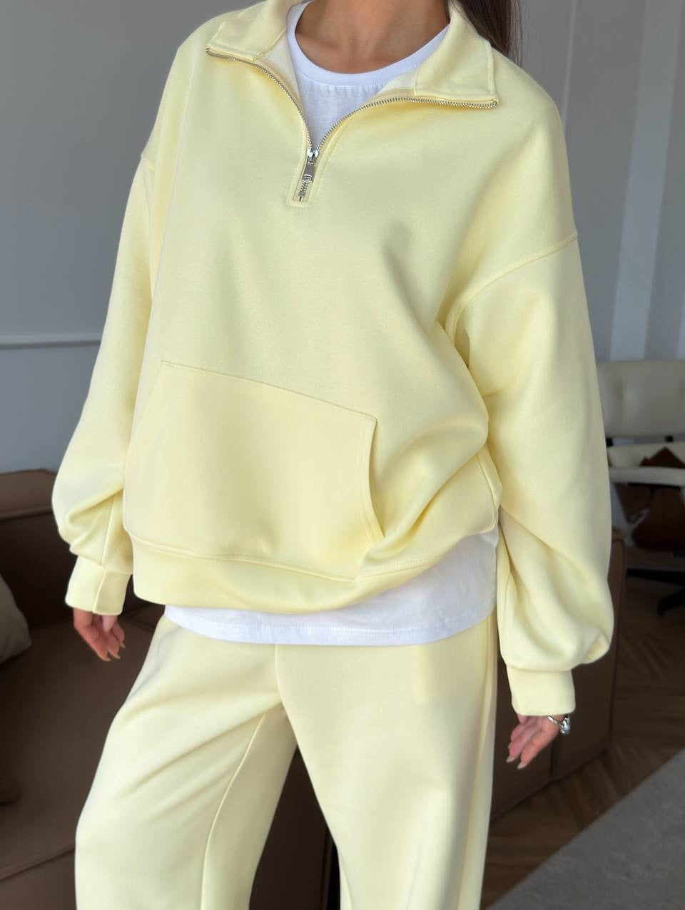 Dam Oversized Sweatshirt och vida byxor Set Mirla-Eva Jonsson