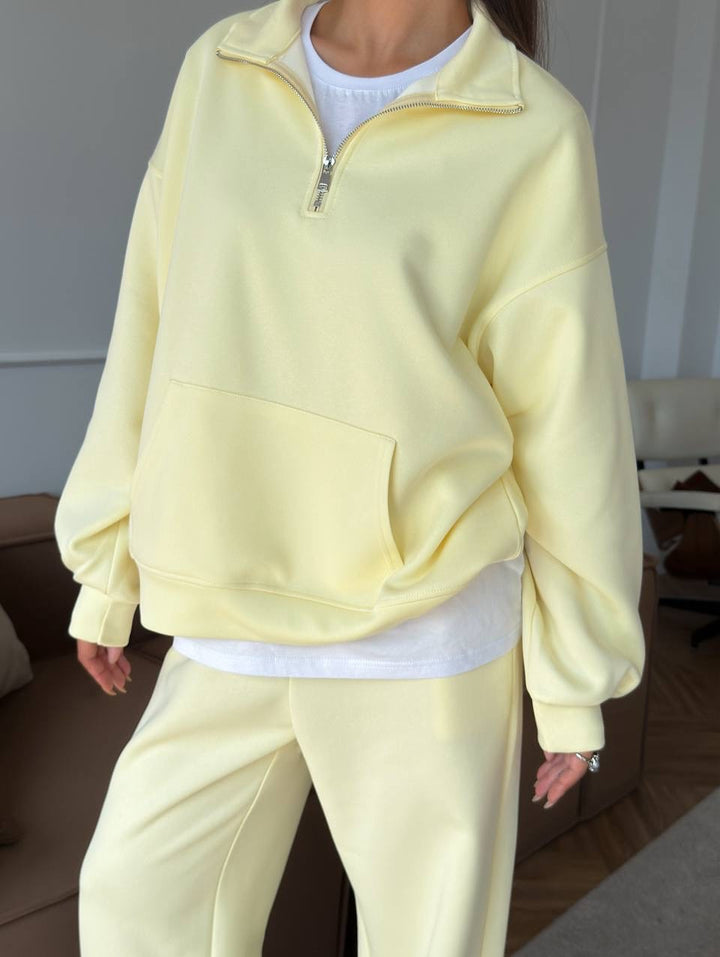 Dam Oversized Sweatshirt och vida byxor Set Mirla-Eva Jonsson