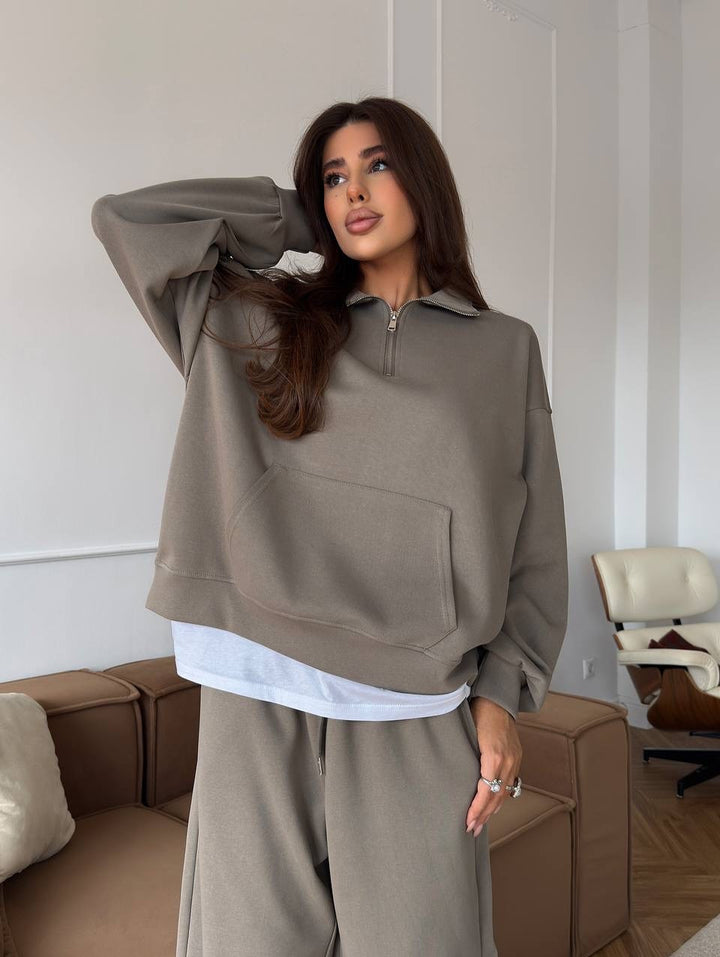 Dam Oversized Sweatshirt och vida byxor Set Mirla-Eva Jonsson