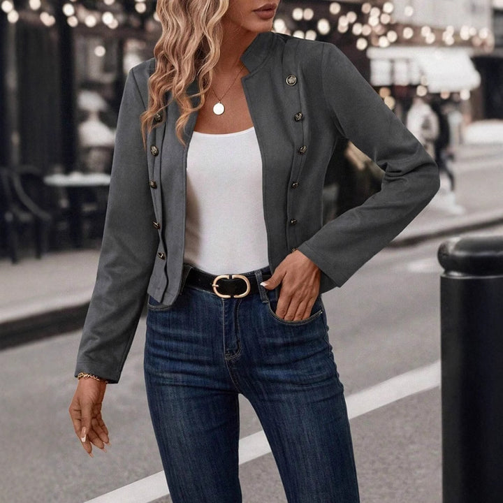Dam Romantisk Blazer med Unika Knappdetaljer Mirla-Eva Jonsson