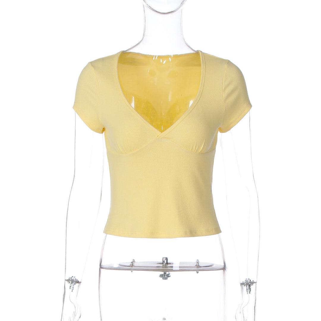 Dam Short V-neck Top with fitted silhouette and high-quality material Mirla-Eva Jonsson