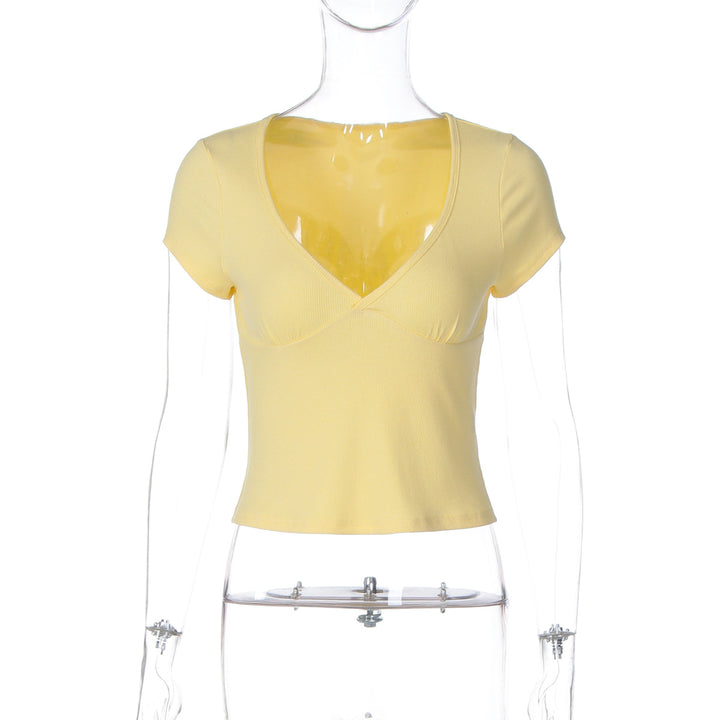 Dam Short V-neck Top with fitted silhouette and high-quality material Mirla-Eva Jonsson