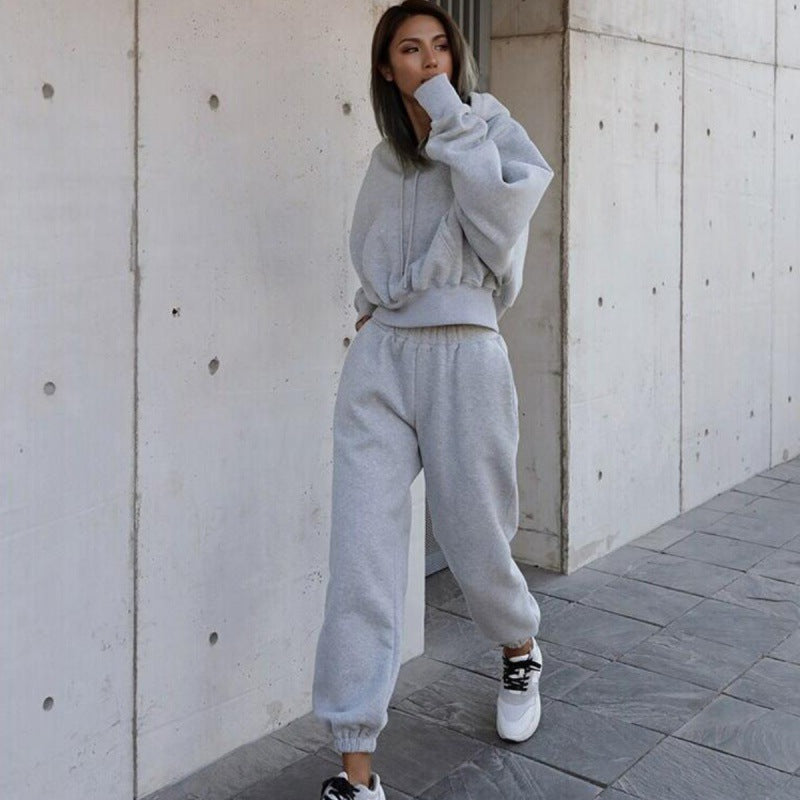 Dam Sport Crop Hoodie och Joggingbyxor Set Mirla-Eva Jonsson