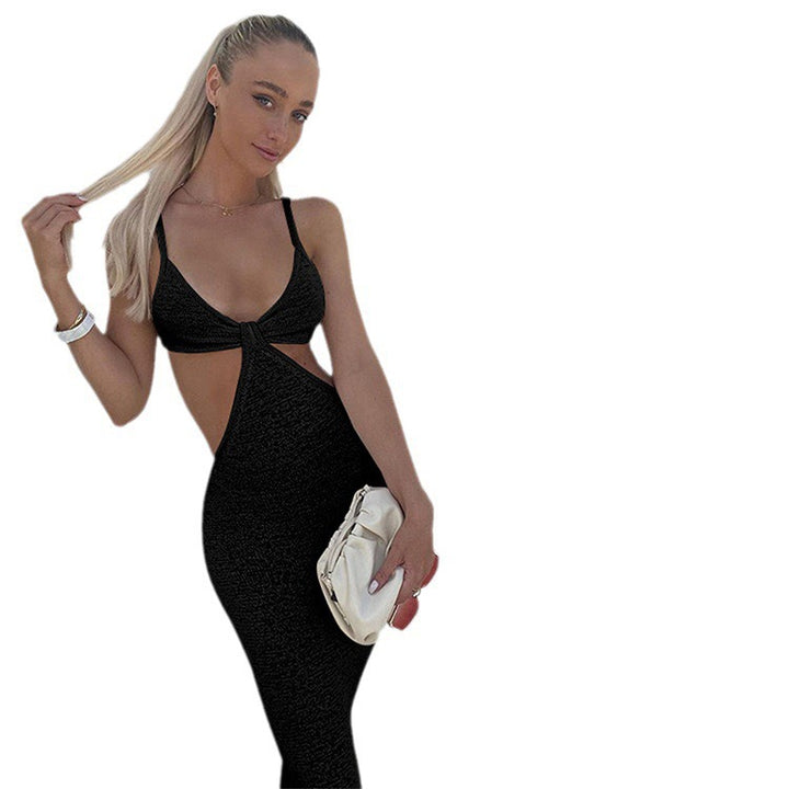 Dam Stylish snittad maxiklänning med unika cut-out detaljer Mirla-Eva Jonsson