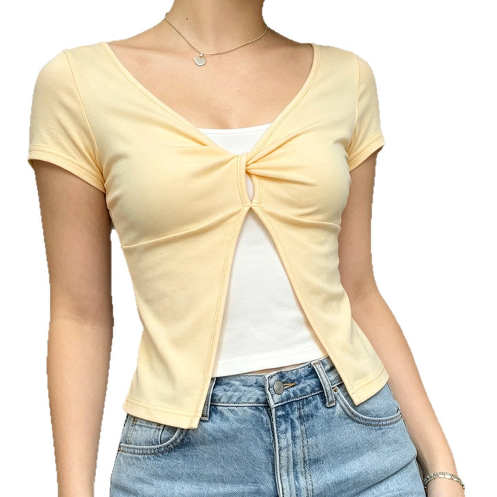 Dam Sweet kort T-shirt med knutdesign och cut-out-detaljer Mirla-Eva Jonsson