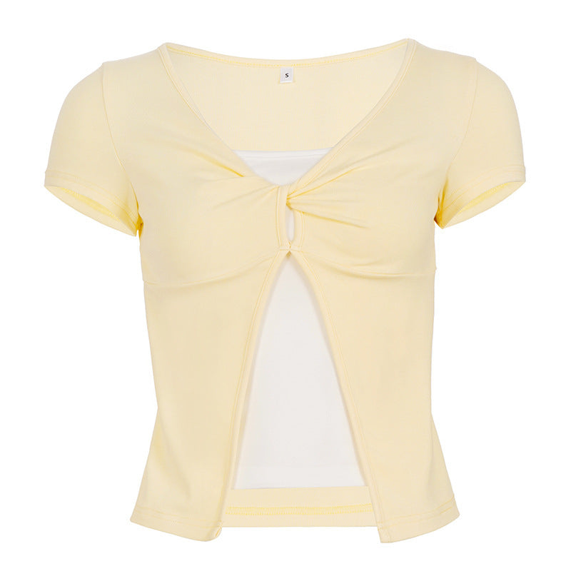 Dam Sweet kort T-shirt med knutdesign och cut-out-detaljer Mirla-Eva Jonsson