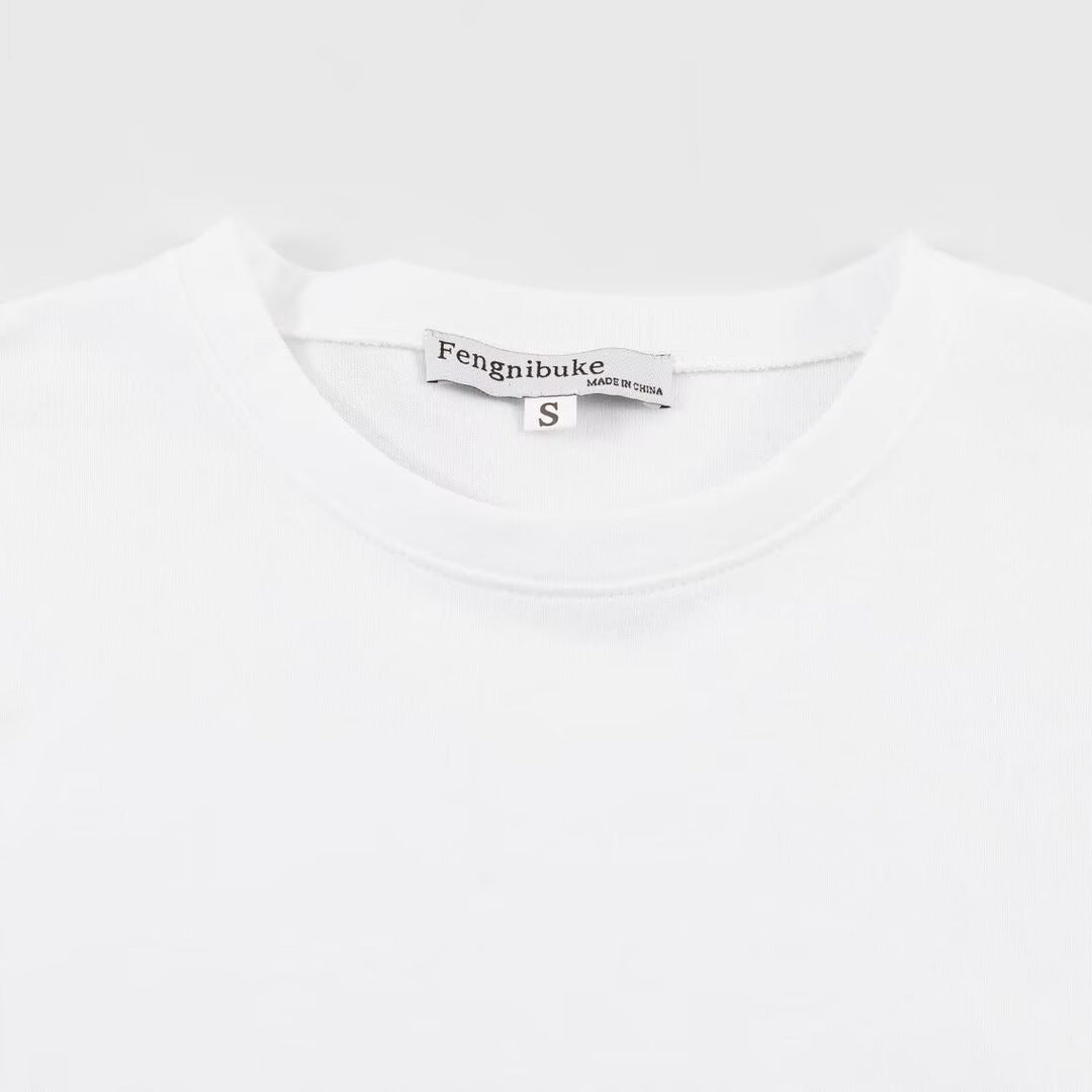 Dam T-shirt med elegant spetsdesign och tidlös snörapplikation Mirla-Eva Jonsson