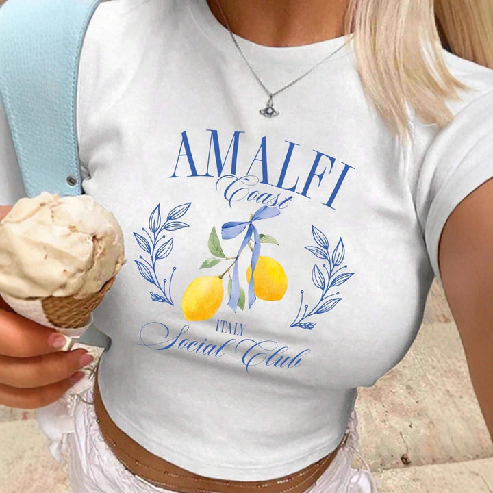 Dam T-shirt med fruktmotiv och modern text Mirla-Eva Jonsson