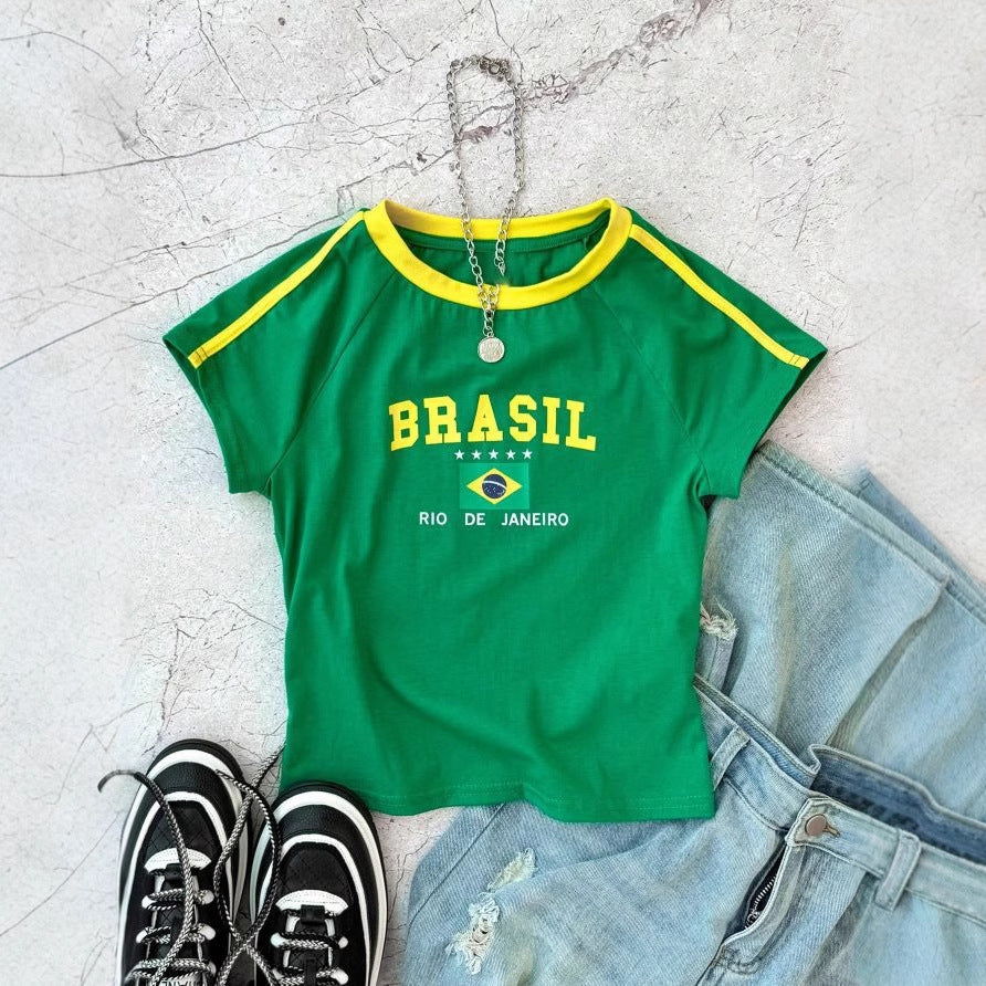Dam T-shirt med kreativ Brasilien-design och kroppsnära snitt Mirla-Eva Jonsson