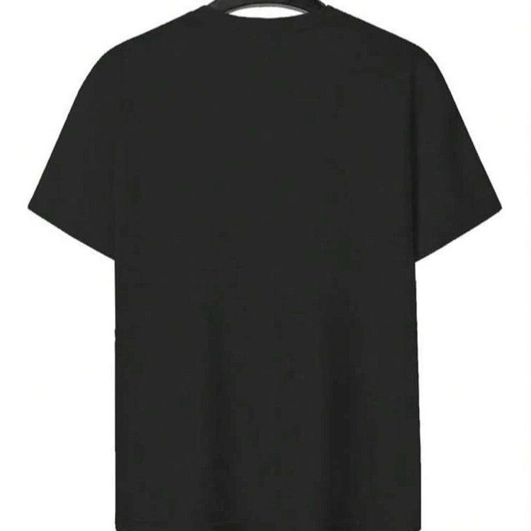 Dam T-shirt med kreativ text i modern graffiti-stil Mirla-Eva Jonsson