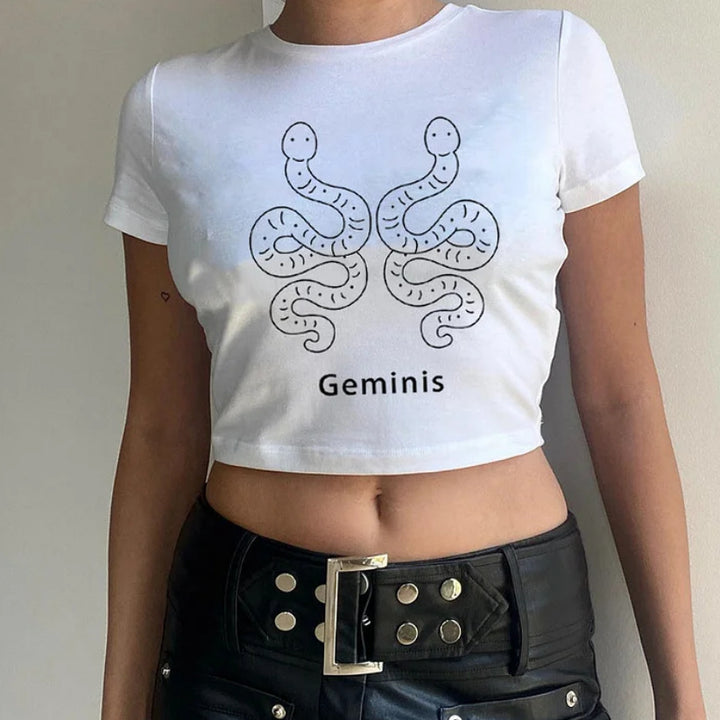 Dam T-shirt med kreativt nyckelhjärta-motiv och modern tryck Mirla-Eva Jonsson