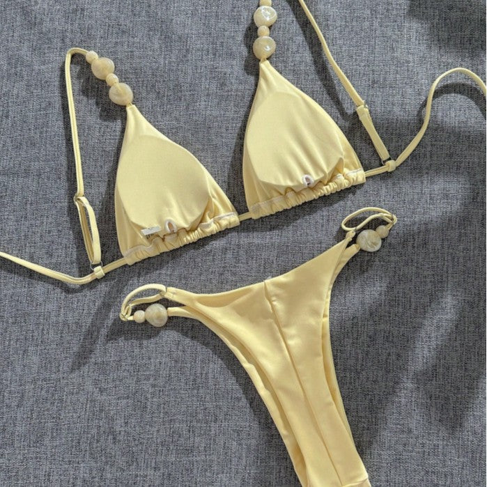 Dam Triangel-Bikini med dekorativa pärlaccenter och fin minimaldesign Mirla-Eva Jonsson