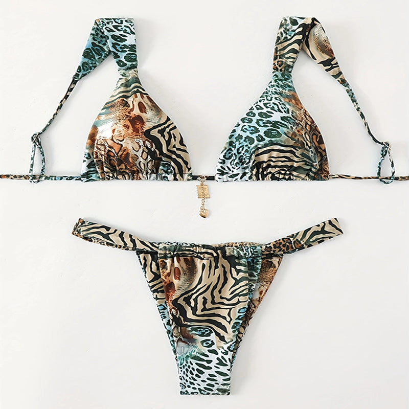 Dam Triangel-Bikini med justerbara axelband och modernt leopardmönster Mirla-Eva Jonsson