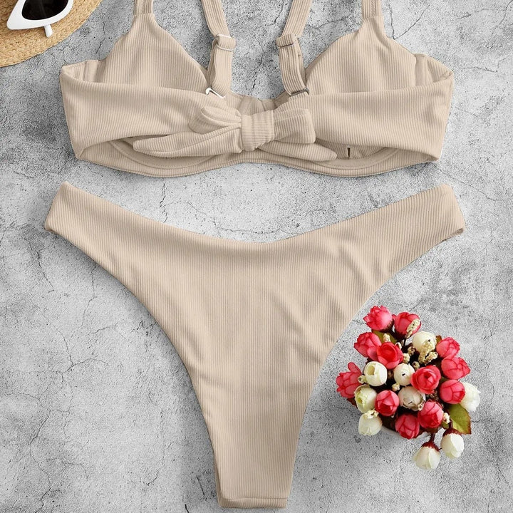 Dam Triangel-Bikini-set med snygg form och vadderad topp Mirla-Eva Jonsson