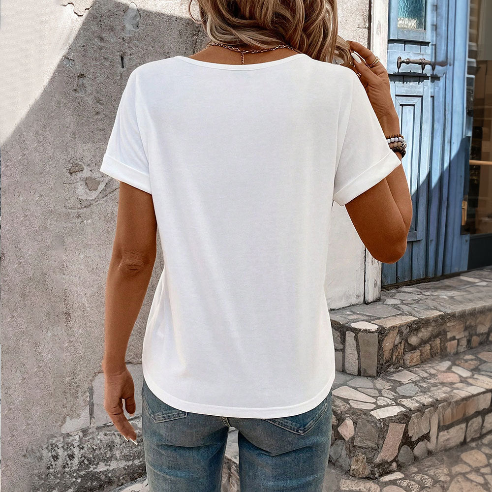 Dam V-Hals T-shirt med moderiktiga uttagsdetaljer Mirla-Eva Jonsson
