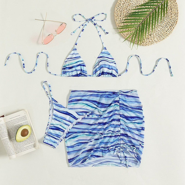 Dam bikini set med rynkad kjol och lekfull design Mirla-Eva Jonsson