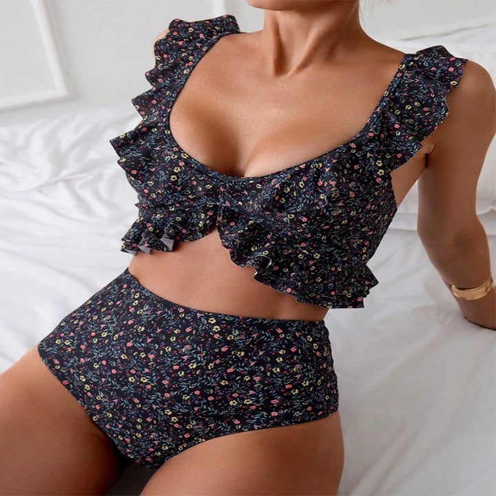 Dam bikinitopp med hög midja och lekfull volangdesign Mirla-Eva Jonsson
