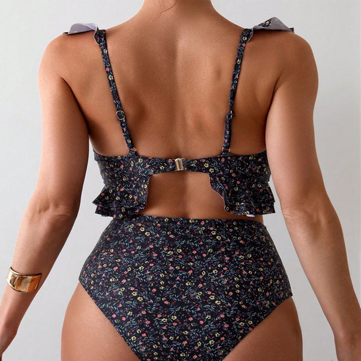 Dam bikinitopp med hög midja och lekfull volangdesign Mirla-Eva Jonsson