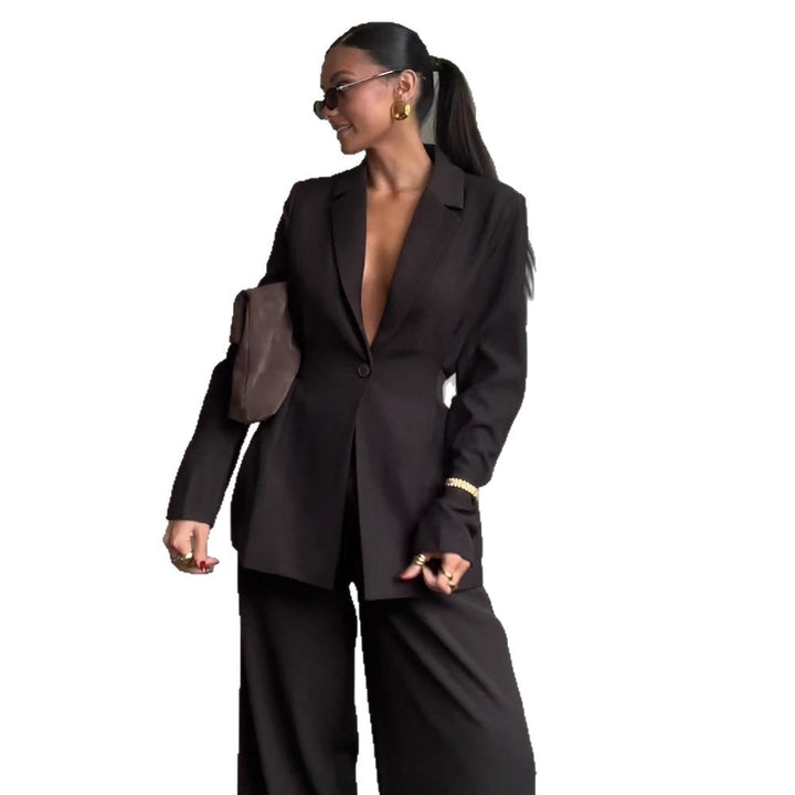 Dam blazer med djup V-halsringning och elegant silhuett Mirla-Eva Jonsson