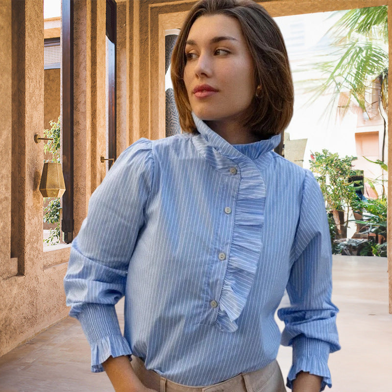 Dam blus med elegant volangdesign och randigt mönster Eva Jonsson-Eva Jonsson