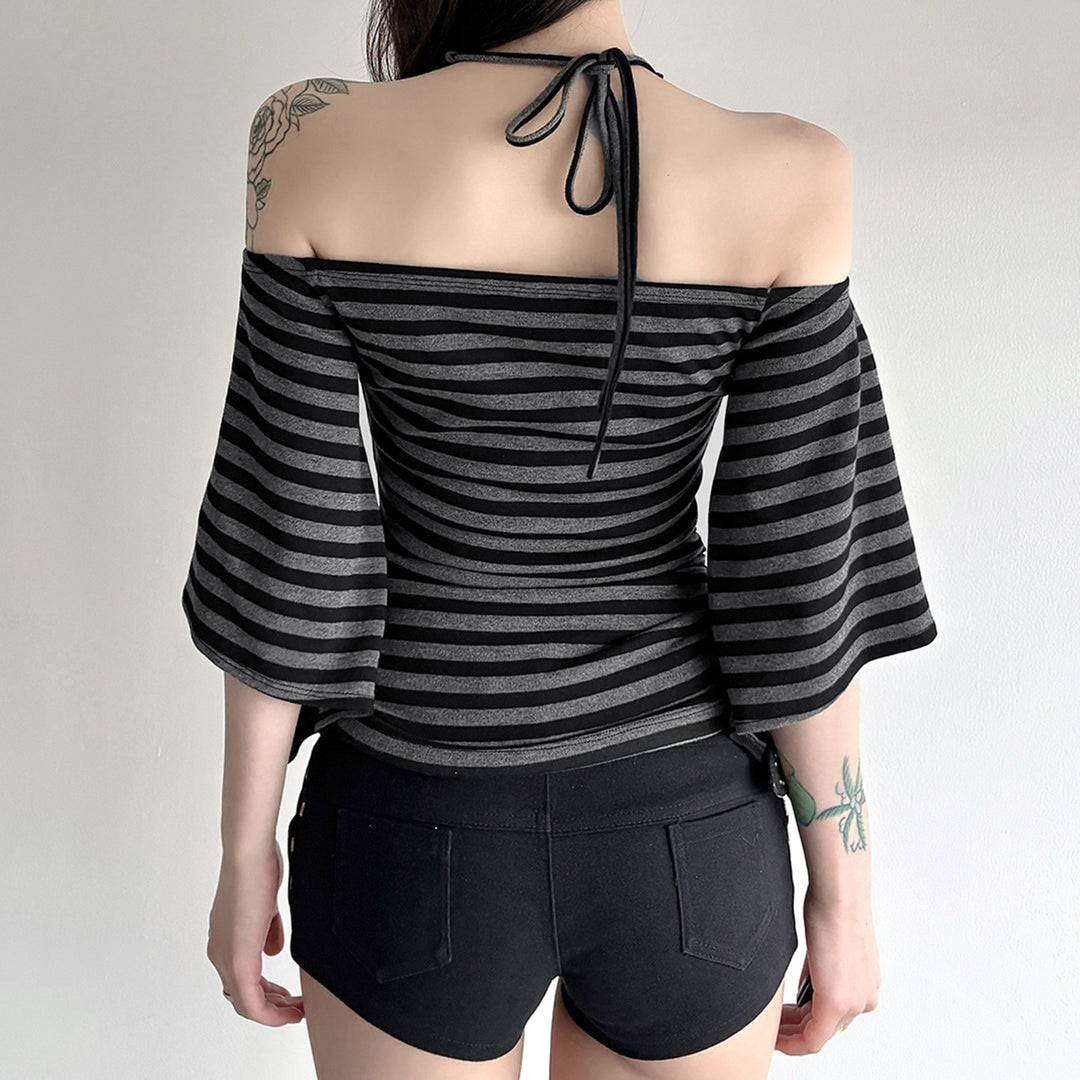 Dam blus med snyggt volangdesign och vida ärmar Mirla-Eva Jonsson