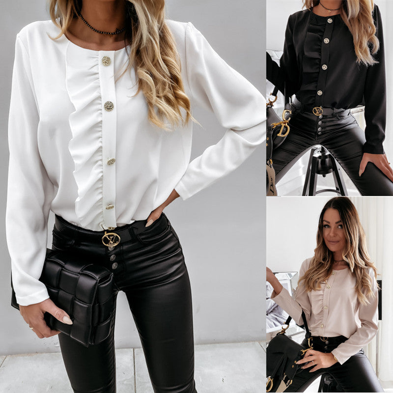 Dam blus med volangdetaljer och eleganta knappar Mirla-Eva Jonsson