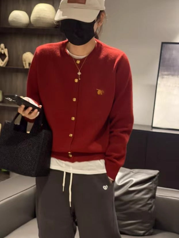 Dam cardigan med gyllene knappar och högkvalitativ materialstruktur Eva Jonsson-Eva Jonsson