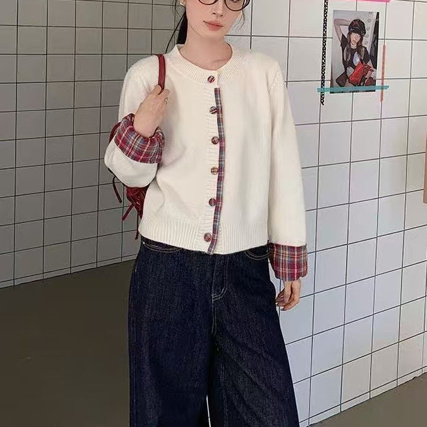Dam cardigan med kreativ knappdesign och kontrasterande foder Mirla-Eva Jonsson