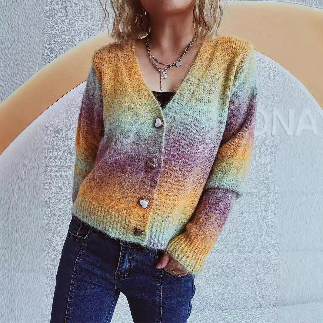 Dam cardigan med lyxigt mohair-material och stiliga hjärtknappar Mirla-Eva Jonsson