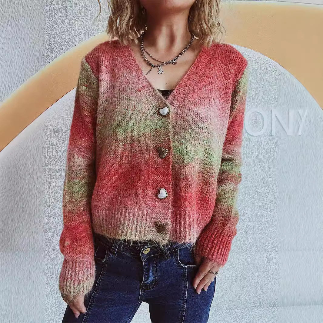 Dam cardigan med lyxigt mohair-material och stiliga hjärtknappar Mirla-Eva Jonsson