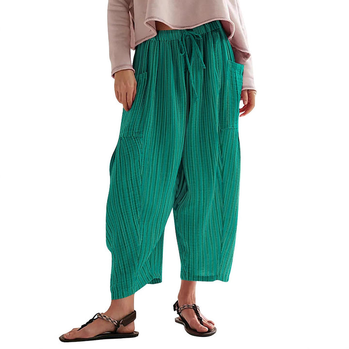 Dam casual lösa sommarbyxor med elastisk midja och praktiska fickor Mirla-Eva Jonsson